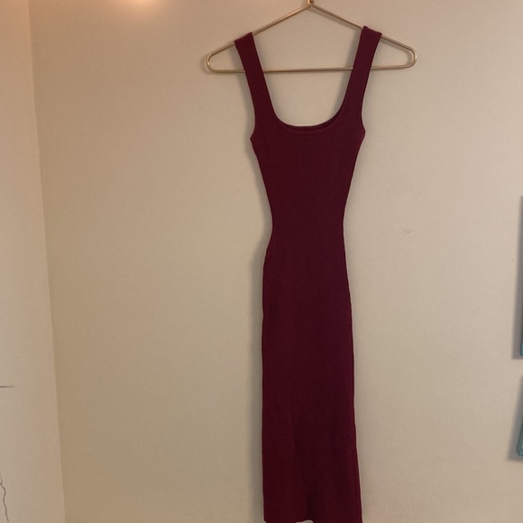 Red Dress - Picture 6 of 6